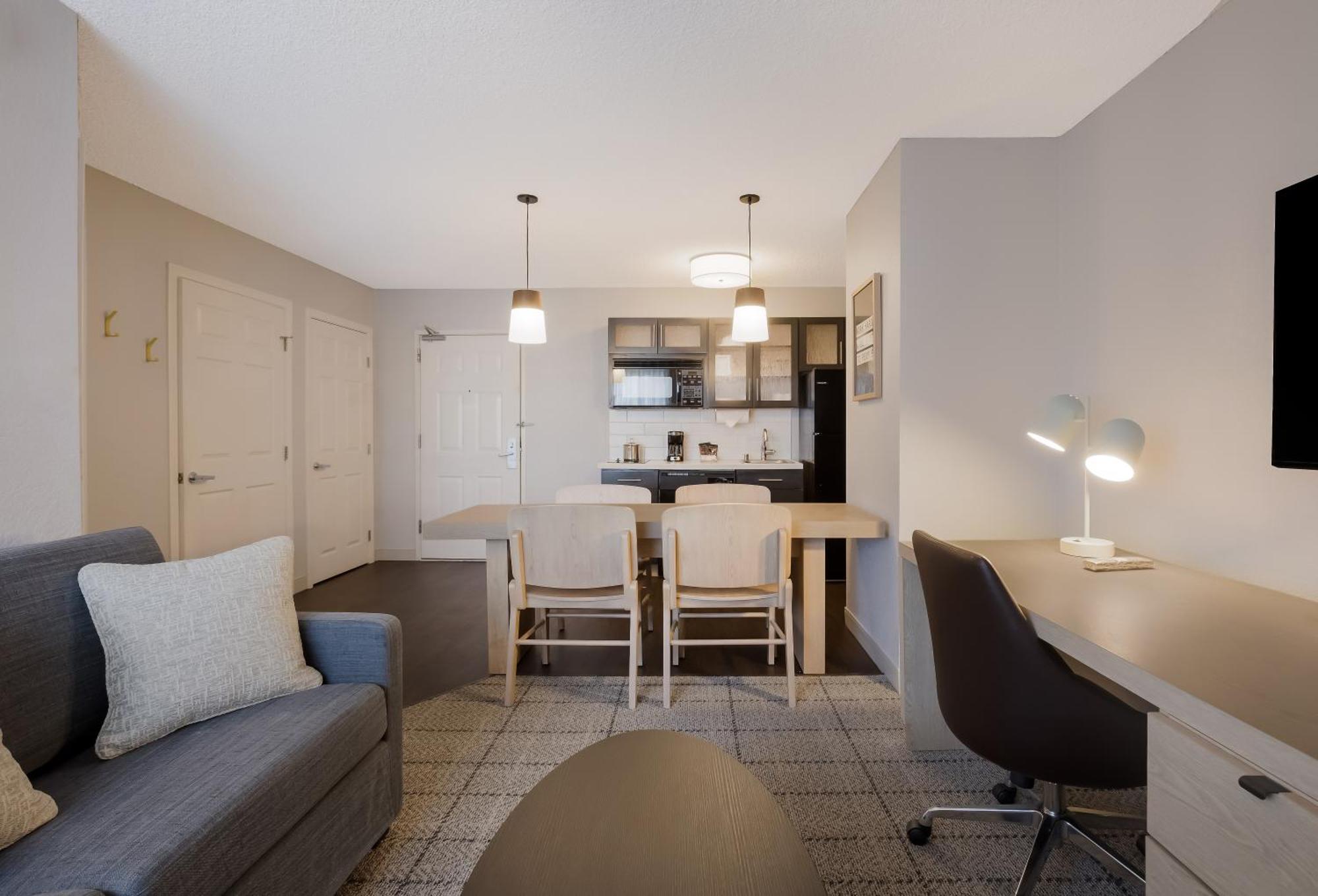 Sonesta Simply Suites Irvine East Foothill Lake Forest Buitenkant foto