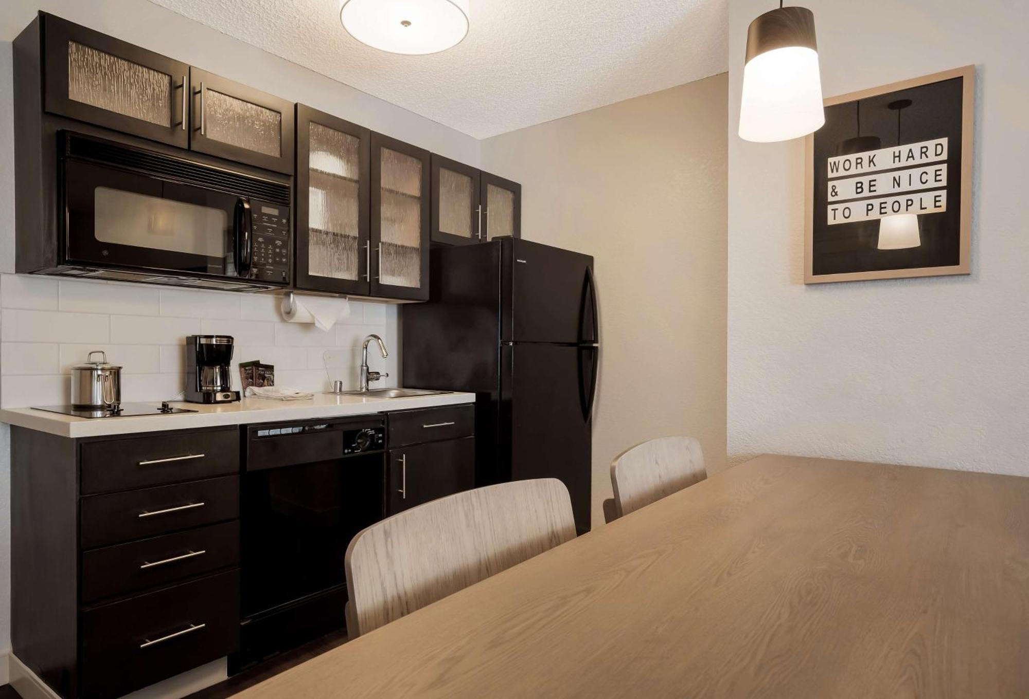 Sonesta Simply Suites Irvine East Foothill Lake Forest Buitenkant foto