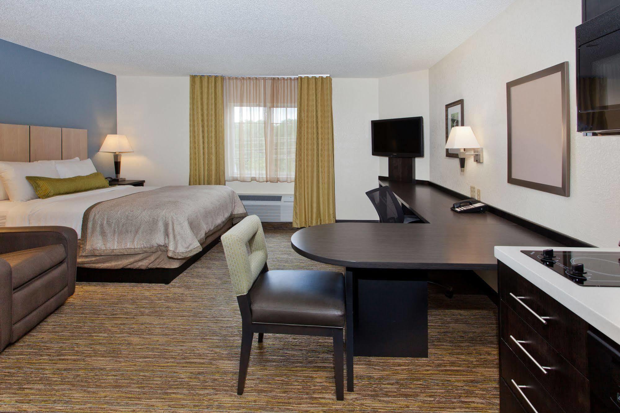 Sonesta Simply Suites Irvine East Foothill Lake Forest Buitenkant foto